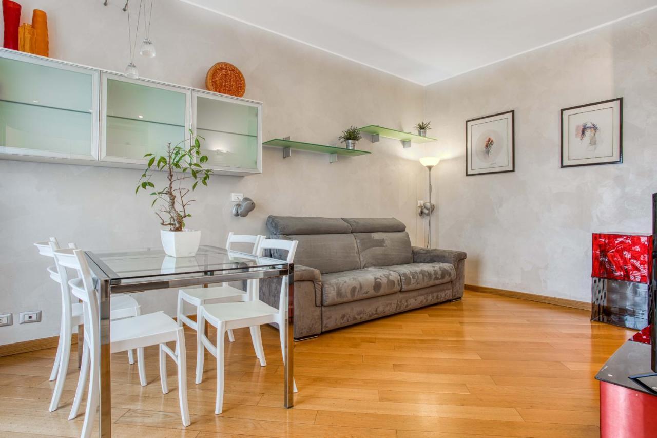 Joivy Vibrant Flat With Balcony Apartamento Milão Exterior foto